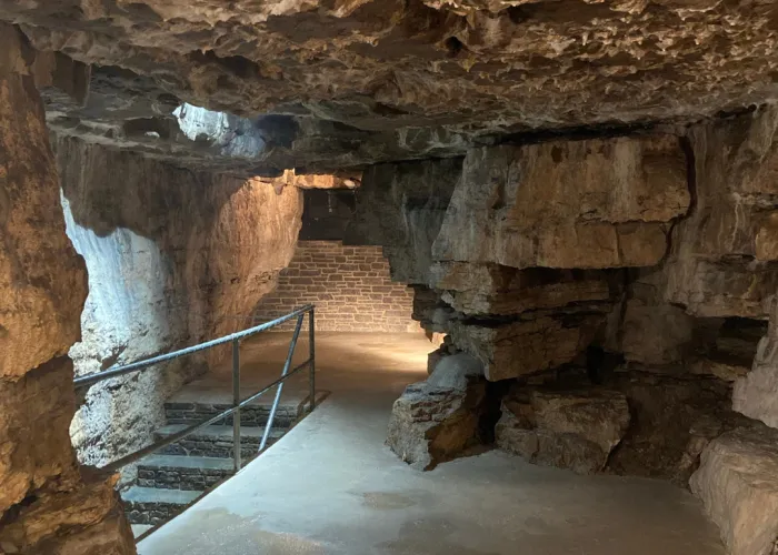 Tyendinaga caves